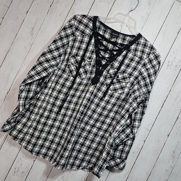 Torrid Women's Black & White Check Cotton Lace Up Pockets Long Sleeve Size 1X. - Picture 4 of 9
